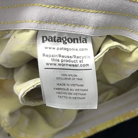 Patagonia Shorts Womens Medium Yellow Floral Barely Baggies 57058 No Liner AOP - Picture 5 of 16